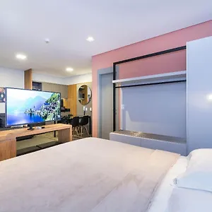 Aion Suítes 204 - Compacto E Luxuoso Loft - Rooftop Com Piscina E Academia - à Poucos Passos Da Apartamento